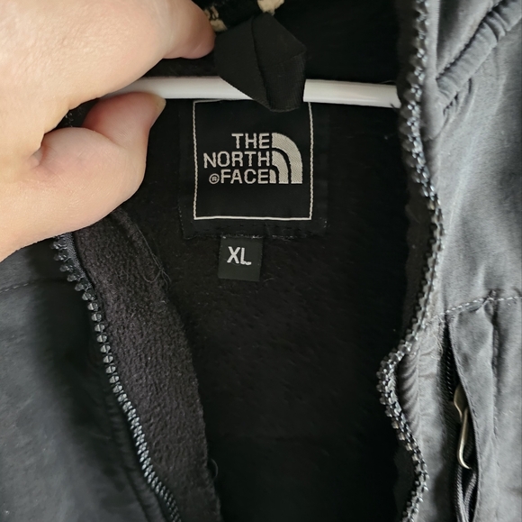 The Northface Denali hooded jacket size xlarge Look At All Pics Before Purchase. - Picture 6 of 14